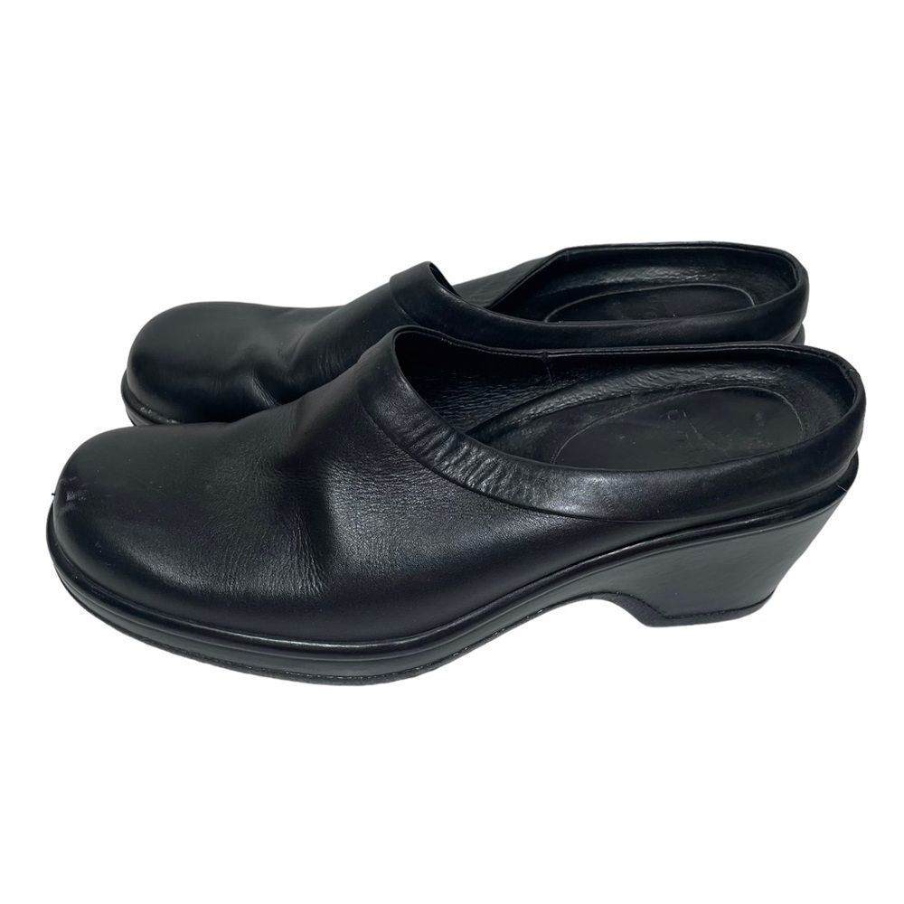 Dansko Black Leather Slide On Heeled Professional Clogs